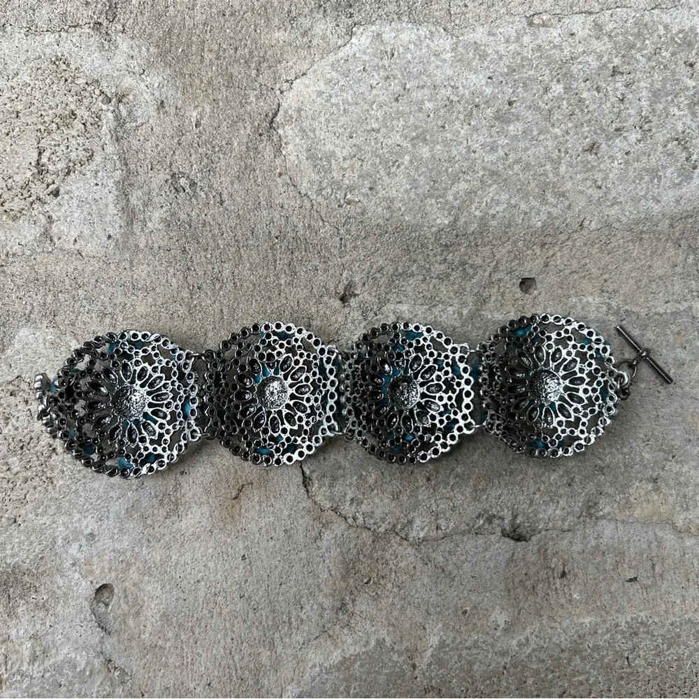 Chico's silver turquoise western toggle bracelet large medallions